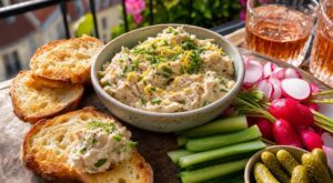 Les rillettes peuvent aller se rhabiller : cette tartinade au reste de poulet en 10 min va bluffer vos invités