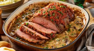 Rôti de bœuf : cette astuce au pesto rouge le rend si fondant qu&rsquo;il devient le plat le plus réconfortant du week-end