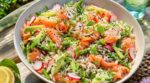 Salade de riz au saumon fumé : ne faites plus cette erreur qui la rend collante et gâche tout cet été