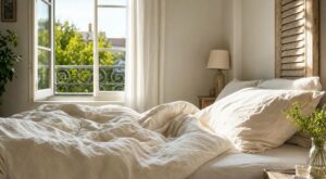 Transpiration nocturne : ne faites plus cette erreur dans votre linge de lit qui trempe vos nuits d’été