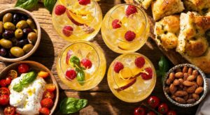 Apéro : arrêtez les mêmes chips, ce cocktail au limoncello glacé prêt en 5 min va scotcher vos invités