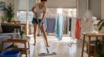 Canicule : cette routine de ménage qui rafraîchit et assainit la maison sans clim, sauf si vous faites cette erreur