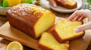 Ce cake au citron ultra moelleux affole mes invités : ce geste oublié change tout et ils repartent avec la recette