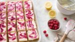 Ce cheesecake framboise-citron sans cuisson se prépare en 15 min, mais cache un détail qui change tout