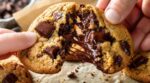 Ce geste simple avec le chocolat a transformé mes cookies au cœur coulant : après, difficile de revenir aux classiques
