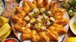 Cette couronne apéro au chèvre à 1 € la part ridiculise les feuilletés du traiteur, mais ne faites pas cette erreur
