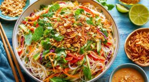 Cette salade de vermicelles croquante sans cuisson sauve vos dîners d&rsquo;été, à condition d&rsquo;éviter ce geste fatal