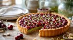 Cette tarte cerises pistache sublime vos dernières cerises de saison, mais se rate à cause de ce geste oublié