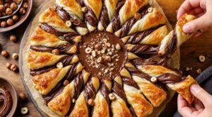 Cette tarte soleil choco-noisettes avec 4 ingrédients du placard bluffe comme chez le pâtissier, si vous évitez ce geste