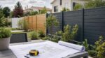 Clôture de jardin : ce détail du PLU à vérifier avant même le devis peut vous éviter une amende salée et la démolition