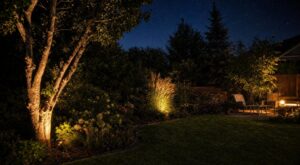 Éclairage de jardin : arrêtez les rangées de lampes solaires, ce plan en 3 lumières fait doubler l&rsquo;espace la nuit
