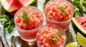Granité maison : si vous sortez encore la sorbetière, vous ratez cette astuce ultra fraîche avec ce fruit d’été