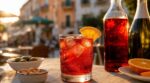 Les Italiens délaissent le Negroni classique pour ce cocktail pétillant né d’une erreur de barman, à goûter cet été