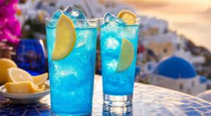 Ne servez plus de mojito en juillet : ce cocktail bleu azur à la vodka, ultra frais, va bouleverser vos apéros