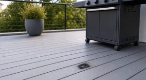 Terrasse composite : cette erreur avec le barbecue laisse un trou irréversible, le test à faire d&rsquo;urgence chez vous