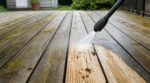Terrasse en bois : ce réflexe avec le nettoyeur haute pression que les menuisiers vous supplient d’éviter