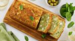 Apéro : ce cake courgette-chèvre-menthe repart toujours vide, si vous évitez ce geste qui le ruine