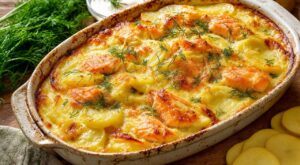 Ce gratin de pommes de terre au saumon a fait taire toute la table et détrôné mon dauphinois : le détail qui change tout