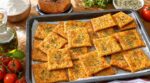 Ces crackers à la tomate 3x moins chers que ceux du supermarché : 4 ingrédients et ce geste interdit