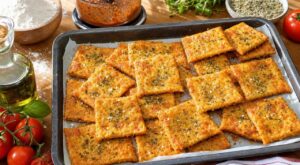 Ces crackers à la tomate 3x moins chers que ceux du supermarché : 4 ingrédients et ce geste interdit
