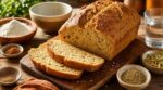 C’est fini pour la baguette : ce pain maison sans machine aux épices du placard affole les invités
