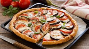 Cette tarte aubergine-tomate au fromage qui fond sauve mes soirs sans idée (si vous évitez ce geste qui la ruine)