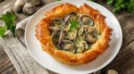 Cette tartelette bretonne en feuilles de brick, pas chère et croustillante, exige un geste au four que beaucoup ratent