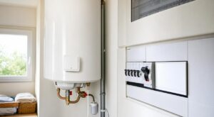 Chauffe-eau : ce geste avec le disjoncteur avant les vacances ne vise pas la facture mais un risque caché dans le ballon
