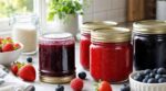 Confiture maison : ce geste après cuisson que tout le monde fait encore met en danger vos réserves d’hiver