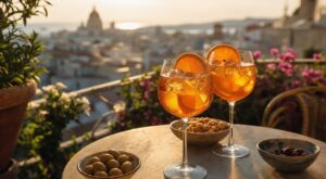 Finis les spritz trop sucrés : ce cocktail ambré aux agrumes que les barmen gardent pour eux change l&rsquo;apéro d&rsquo;été
