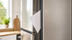 Frigo qui ronronne sans arrêt : cette astuce de réparateur avec une simple feuille révèle si votre facture explose