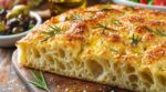 « Je le fais chaque samedi » : ce pain italien ultra moelleux qui fait oublier la baguette à tout le monde