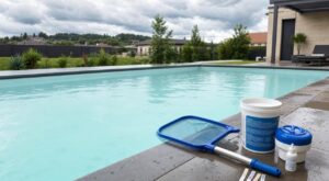 Orage : si l’eau de votre piscine devient trouble, voici les gestes à enchaîner vite (et cette erreur qui empire tout)