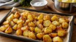 Pommes de terre au four molles : ce geste à la casserole et cette poudre du placard que les chefs ne zappent jamais