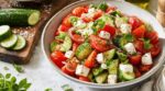 Si vos salades d’été se transforment en soupe, c’est à cause de ce geste avec le concombre que vous faites sans le savoir