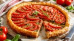 Tarte à la tomate : arrêtez de poser vos tomates directement sur la pâte, ce que j’étale dessous change tout