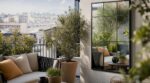 Terrasse 2026 : voici le grand objet de salon que les décorateurs accrochent au mur pour agrandir l’espace