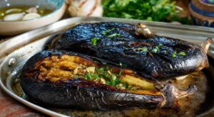 Tout le monde épluche ses aubergines : cette cuisson méditerranéenne à peau noircie fait exploser le goût
