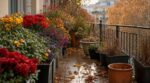 Tout le monde fleurit sa terrasse en mai : cette erreur condamne vos bacs dès octobre et se corrige en un geste
