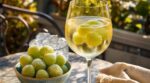Vin : ne mettez plus de glaçons, les sommeliers les remplacent par ce fruit glacé presque invisible