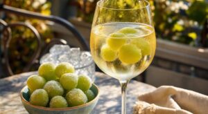 Vin : ne mettez plus de glaçons, les sommeliers les remplacent par ce fruit glacé presque invisible