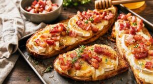 Voici les tartines chèvre-lardons-miel qui ont remplacé toutes mes pizzas du vendredi soir (si vous évitez ce piège)
