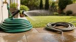 Votre tuyau d&rsquo;arrosage se perce ? Ces gestes simples évitent les nœuds et jusqu&rsquo;à 400 litres d&rsquo;eau perdus par jour