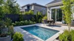 Vous pensez qu&rsquo;une piscine de moins de 10 m² ne demande aucun papier ? Cette règle du PLU peut tout faire capoter