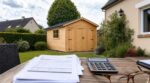 Abri de jardin monté cet été sans mairie : à partir de 5 m², cette régularisation peut coûter une petite fortune