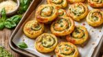 apero-ces-roules-feuilletes-pesto-parmesan-ratent-a-tous-les-coups-si-vous-faites-encore-cette
