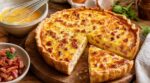 Ce soir-là, j’ai sorti les lardons à 19 h : cette astuce méconnue a rendu ma quiche dorée et beaucoup moins grasse