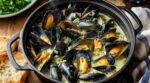 Ces moules à la crème de Stéphanie Le Quellec ont vidé la cocotte en 10 min : le détail à ne surtout pas rater