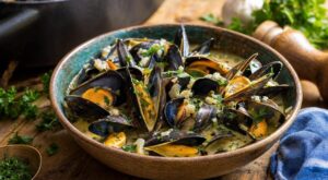 Ces moules sauce poulette comme au bord de mer : Stéphanie Le Quellec dévoile cette cuisson minute qui change tout