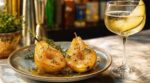 Cette astuce au vermouth blanc avec un fruit rôti, oubliée des anciens, devient le nouveau secret des barmen à l’apéro